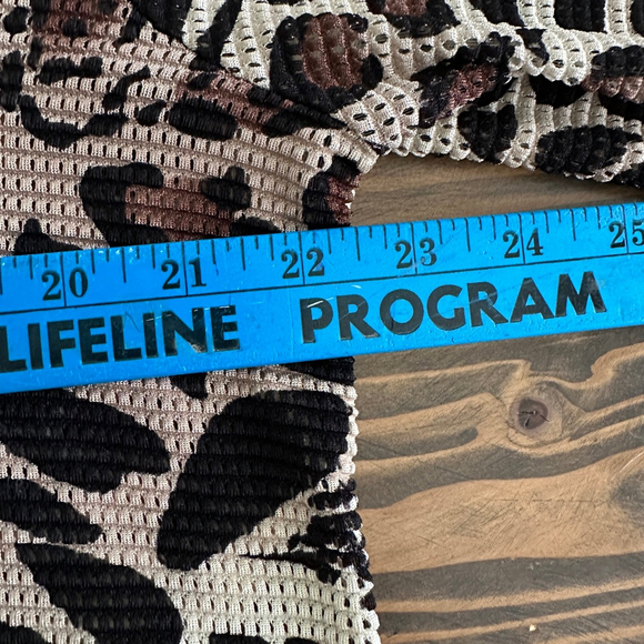 Women's Southern Breeze 2XL Beige Black Leopard Textured V-Neck Beach Cover Up - Picture 6 of 7